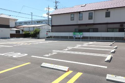 南側駐車場