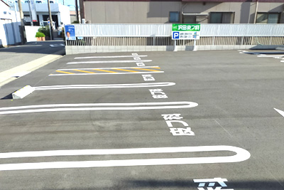 南側駐車場